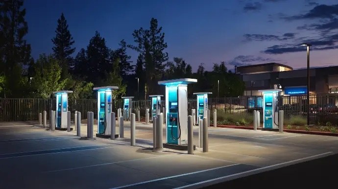 Infrastructure de recharge rapide pour véhicules électriques